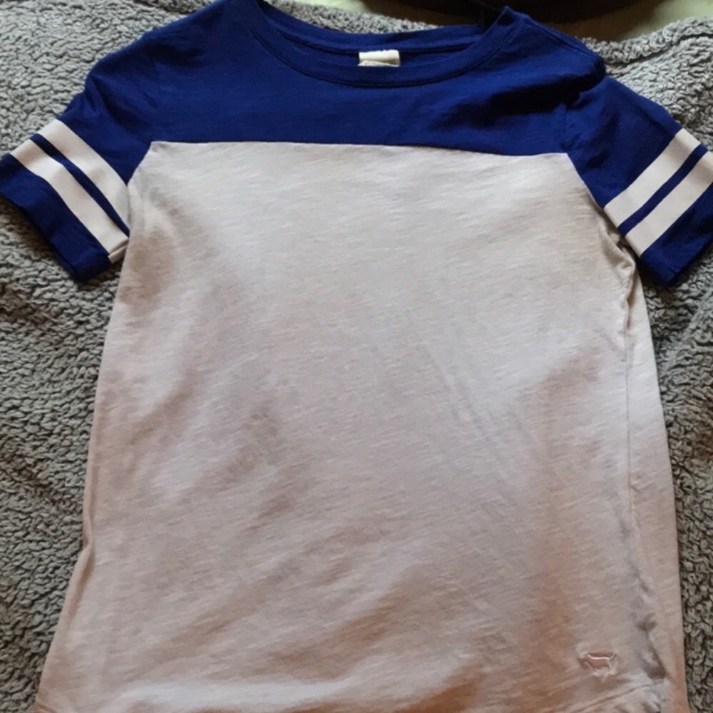 PINK Victoria’s Secret Tee